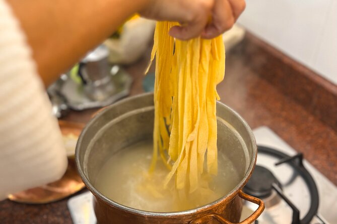 Fresh pasta and Limoncello course in a lemon grove - Cooking three courses with a lemon theme