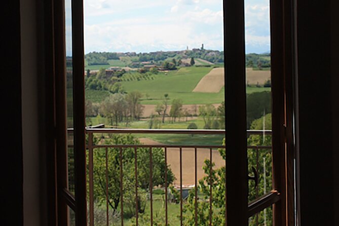 Fresh pasta with a view near Asti – Langhe, Roero, Monferrato - Rolling Tuscan pici and blending herb pesto