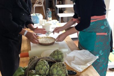 Pasta Fresca Cooking Class in a Farmhouse with a Local