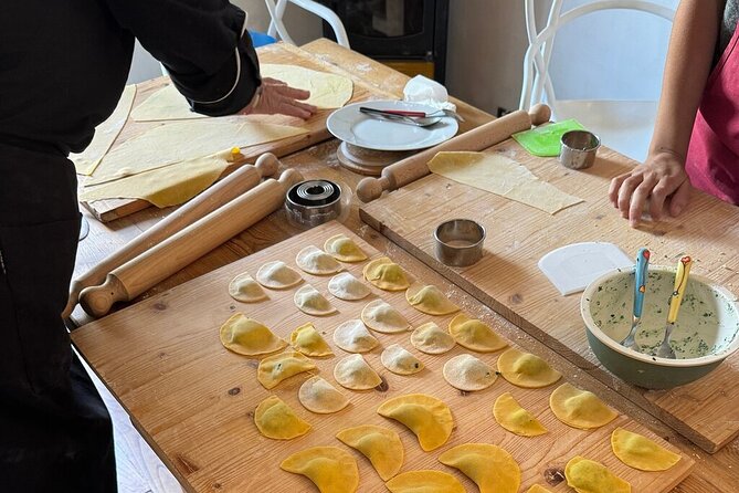 From Rome: Pasta Fresca Cooking Class in a Farmhouse with a Local - Homemade wine, olive oil, music, and the final meal