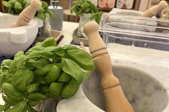 Genoese Pesto Lesson with Mortar, Pasta Tasting and Local Wine - Who will enjoy this pesto class?