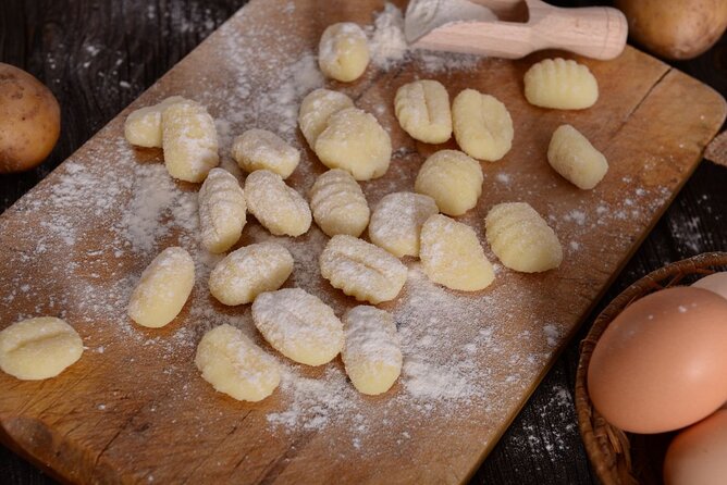 Gnocchi Cooking Class in Rome - Piazza Navona - Piazza Navona Makes the Meal Special