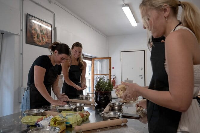 Hands on Deluxe Traditional 4-course dinner with fresh pasta - Who will enjoy this Florence cooking class