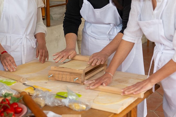 Hands On Pasta and Gelato Cooking Class in LUCCA - The instructor and teaching style