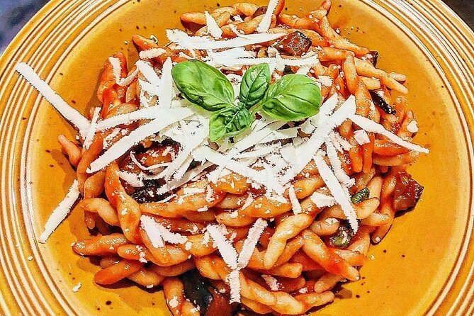 Hands-On Pasta and Tiramisu Class in Positano with Local Family - What this Positano cooking class is really like