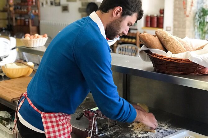Hands-on Pasta Making Class near the Amalfi Coast with Rosanna - The private format and the role of the hosts