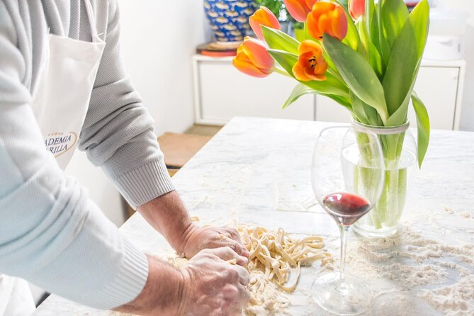 Homemade pasta Cooking Class & Home Restaurant in Rome - Why the private format matters
