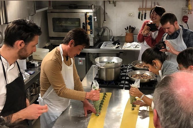 Italian Homemade Pasta Lesson In Florence - Meeting the chefs at In Tavola