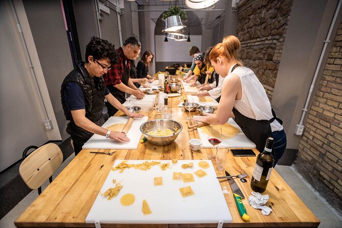 Kitchen of Mamma: Pasta Cooking Class with market visit in Rome - Learning pasta the way an Italian family might