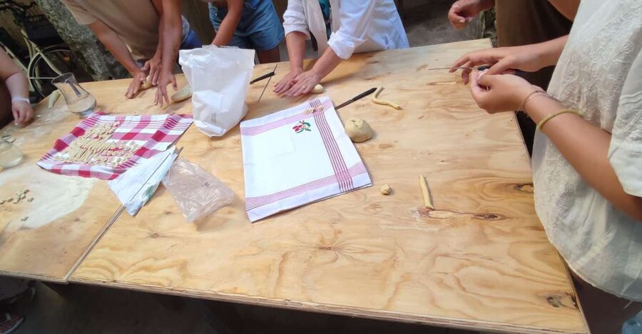 Lecce: Pasta Making Class in 1400s-Era Courtyard with Wine - The First 30 Minutes: Flour, Water, and Dough