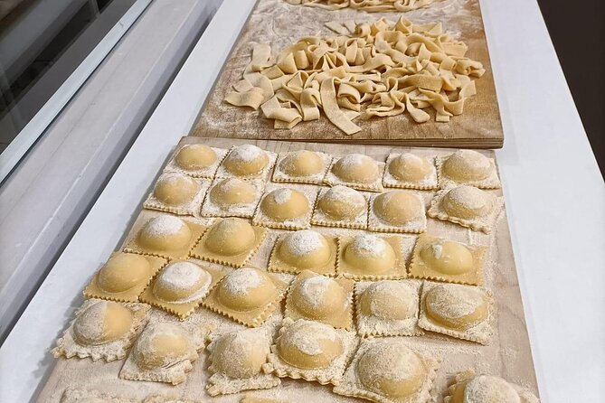 Lezione di Cucina : Pasta Fresca - Starting with dough, potatoes and local ingredients