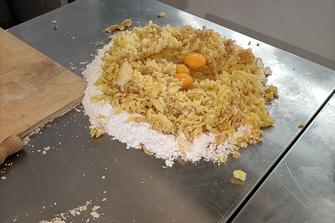 Lezione di Cucina : Pasta Fresca - Possible factory and mozzarella visits