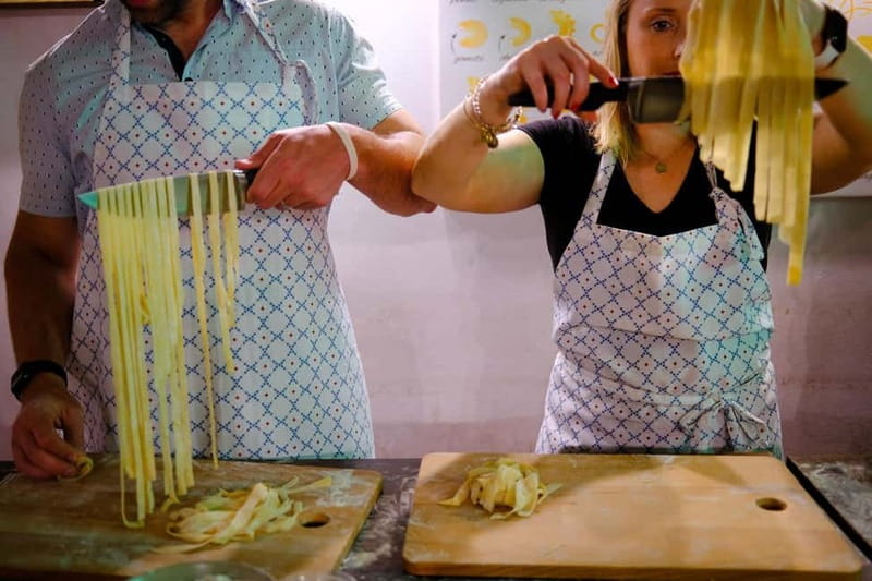 Lunchtime Pasta Pro Workshop - A welcome glass of prosecco