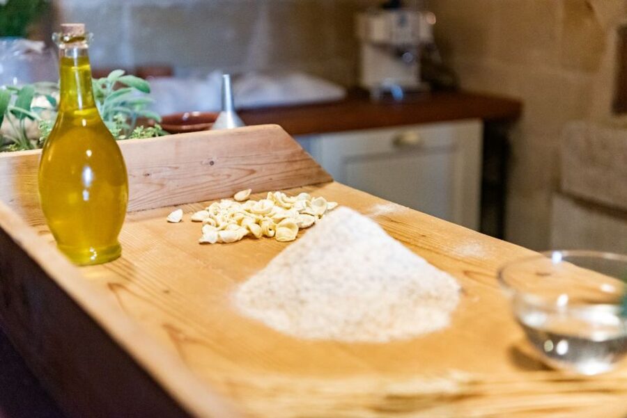 Matera: Pasta Cooking Class Old Farmer Style in Sassi Cellar - Meeting Lorenzo and Chef Cosimo