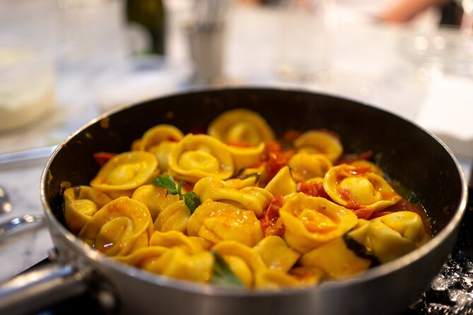Milan Culinary Experience: Pasta & Gelato or Tiramisù Class - Starting at Milano Centrale and finding the school