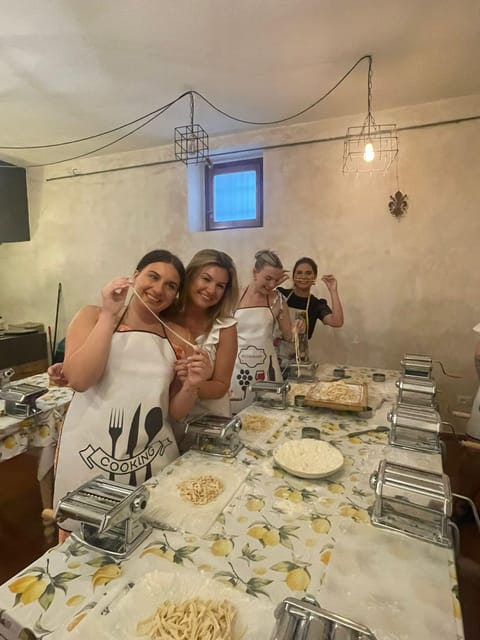 Milan: Pasta and Tiramisu Cooking Class with Wine - A friendly class with a lively host