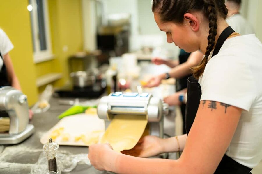 Milan: Pasta, Gnocchi and Tiramisù Cooking Class with Wine - What the three-hour Milan class is really like