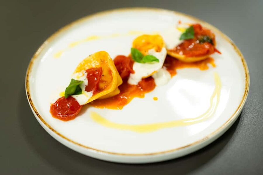 Milan: Pasta, Gnocchi and Tiramisù Cooking Class with Wine - Starting with Prosecco and Italian food culture