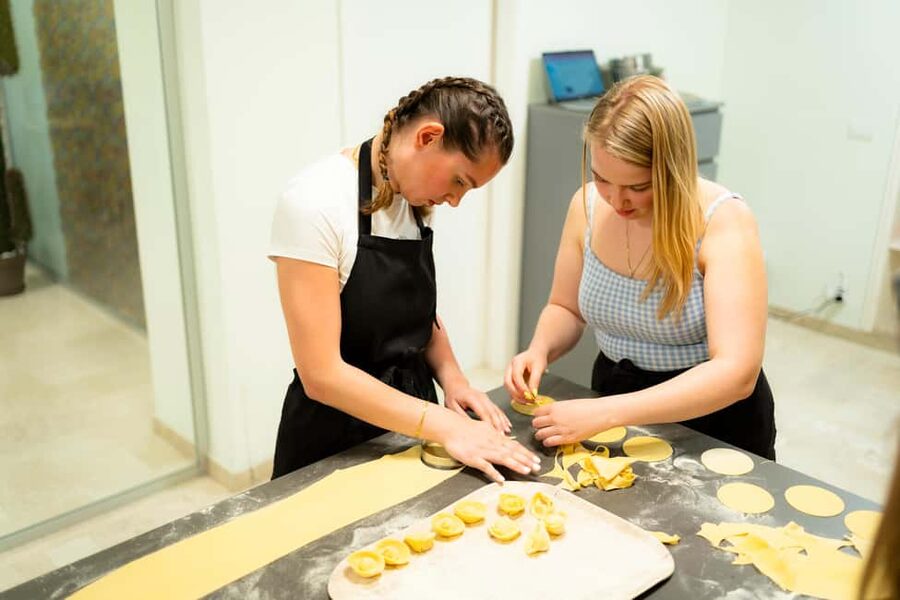 Milan: Pasta, Gnocchi and Tiramisù Cooking Class with Wine - Fresh pasta and ravioli: flour, filling, and patience