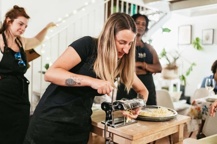 Milan: Pasta & Tiramisu Cooking Class with Premium Products - Two sauces, two different lessons