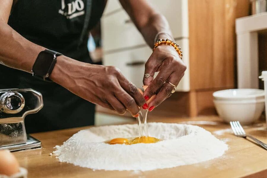 Milan: Pasta & Tiramisu Cooking Class with Premium Products - What the $80 price includes