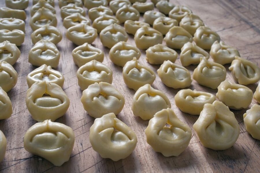 Modena: Home Cooking Class Tagliatelle and Ragu and Tiramisu - Who should book this experience