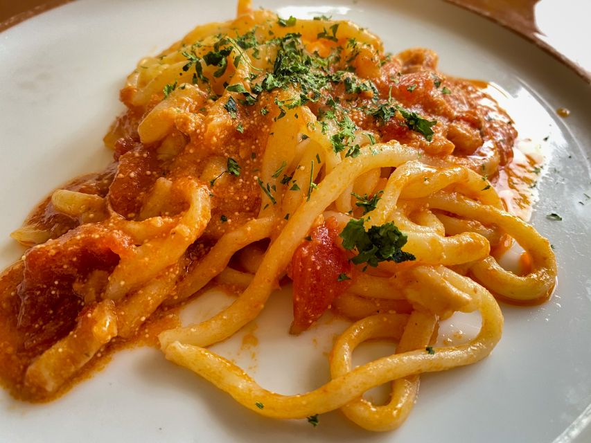 Montepulciano: Pasta-Making Class with Tasting and Wine - Rolling pici in a Montepulciano farmhouse