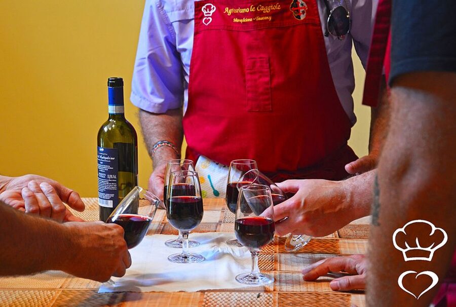 Montepulciano: Tuscan Cooking Class Traditional Pasta Menu - What to bring and what to expect