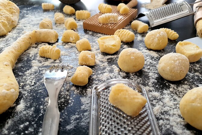 My Granny's secrets Making Gnocchi - Arriving at Vicolo San Domenico at 11:00