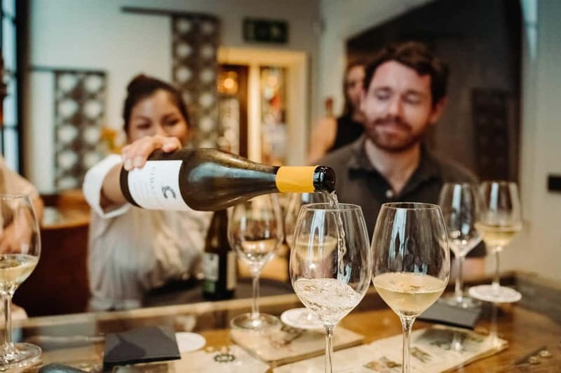 Naples: Pasta, Wine & Authentic Food Tour - Walking, access, and group comfort