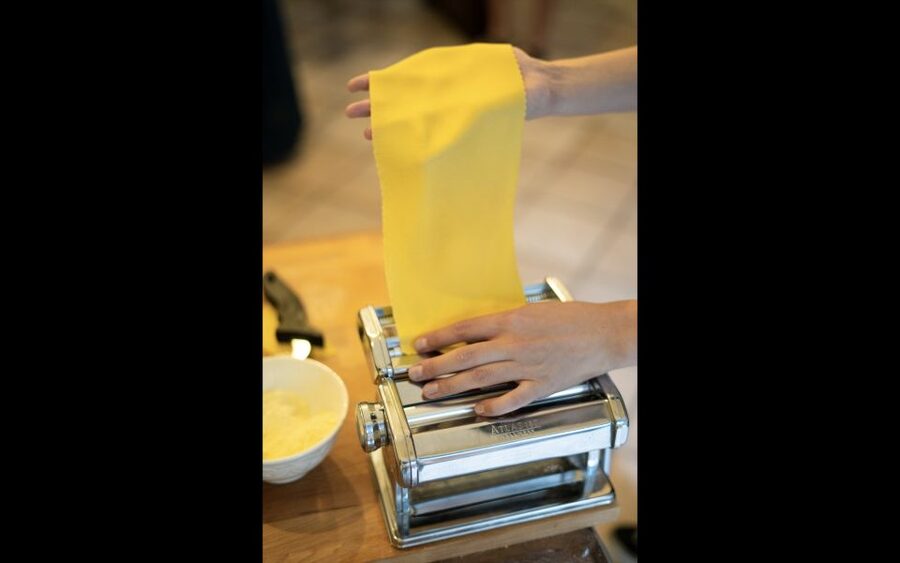Neighborhood shopping & Homemade Pasta ! - Who will get the most from this class?