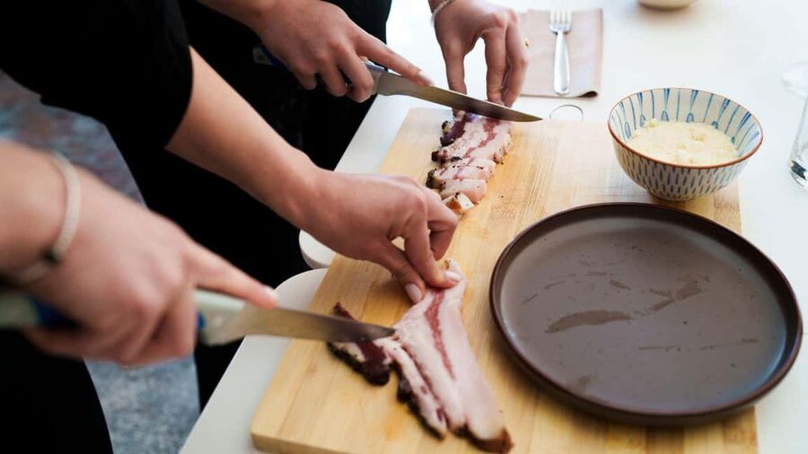 Olbia: cooking class on real pasta carbonara - Choosing the ingredients for true carbonara
