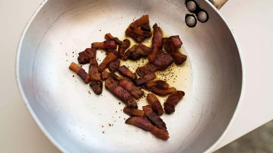 Olbia: cooking class on real pasta carbonara - The hands-on carbonara preparation