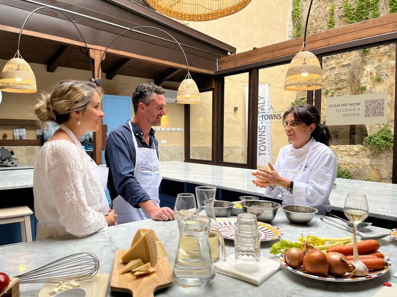 Palermo: Pasta and Gelato Making Class with Dinner and Wine - Making pasta the Palermo way