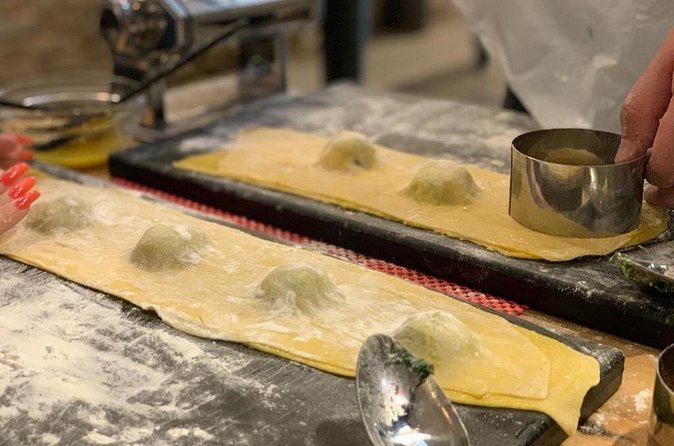 Palermo: Pasta and Tiramisu Small Group Cooking Class with Wine - Who should book this Palermo class?