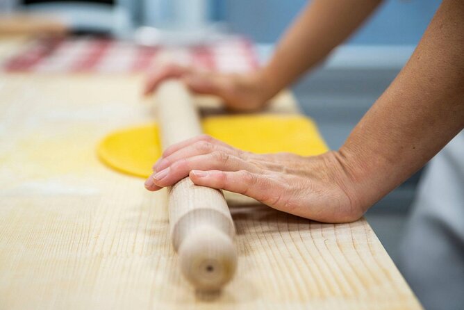 Pasta Academy Sfoglina Simonetta - Your own workstation and ingredients