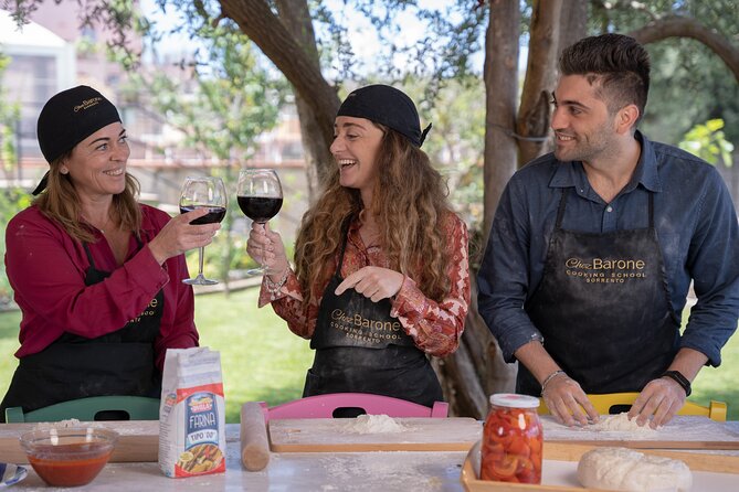 Pasta and Pizza Master Class with Pick Up in Sorrento - Making pizza with a wood-fired oven