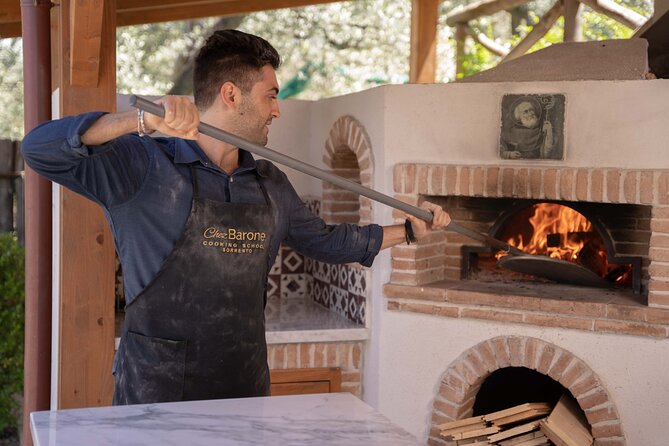 Pasta and Pizza Master Class with Pick Up in Sorrento - Shaping gnocchi alla Sorrentina