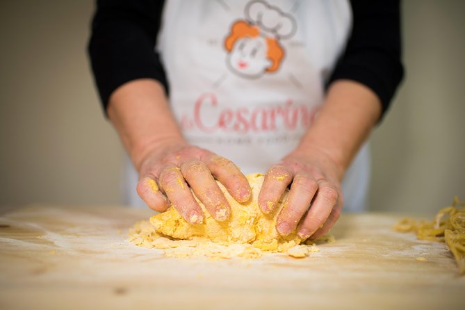 Pasta and Tiramisu class with Mamma in Spoleto - Booking, cancellation, and practical planning