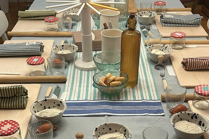 Pasta and Tiramisu join our cooking class - A Milanese apartment instead of a cooking school