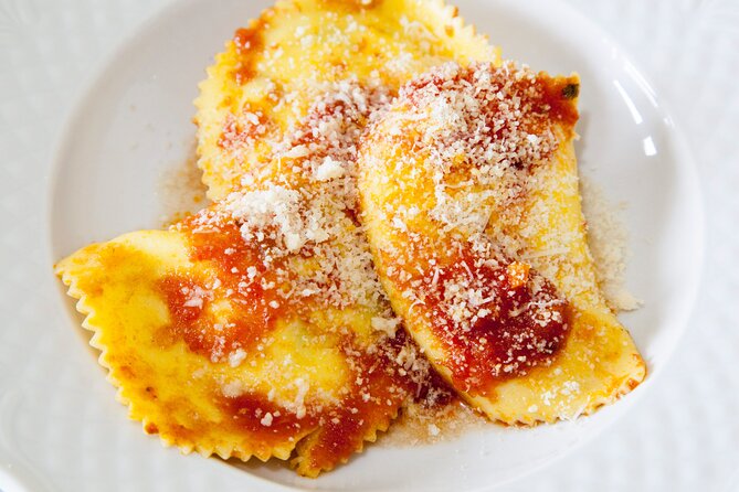 Pasta And Wine Class Make Ravioli in Lake Como - Where the Como meeting point fits into your day
