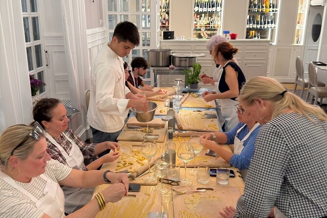 Pasta Cooking Class and Tiramisu in Rome - Key points to know before booking