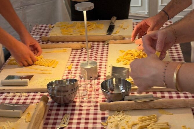 Pasta Cooking Class and Tiramisu in Rome - Timing, group size, and pace