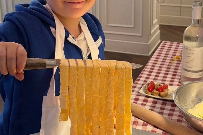 Pasta Cooking Class and Tiramisu in Rome - Arriving near Via Veneto