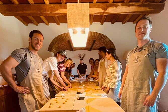Pasta Cooking class in the countryside - Making tortelloni, fettuccine, or spaghetti alla chitarra