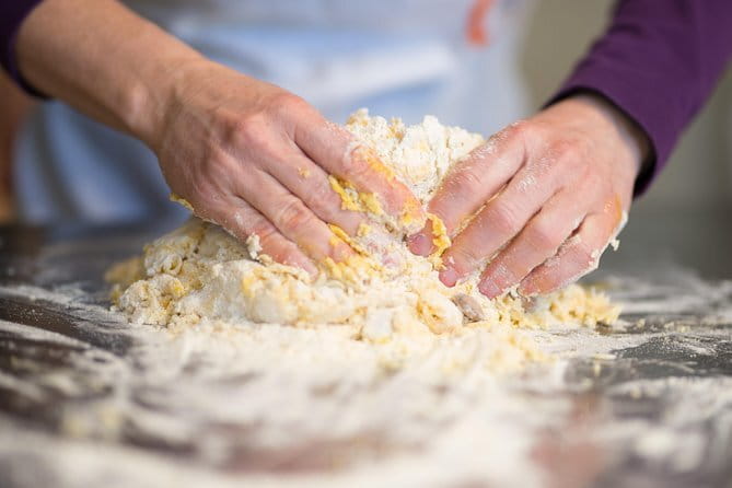 Pasta Cooking Class: Mastering Nonna's Recipes - The social side: wine, laughter, and strangers at the table