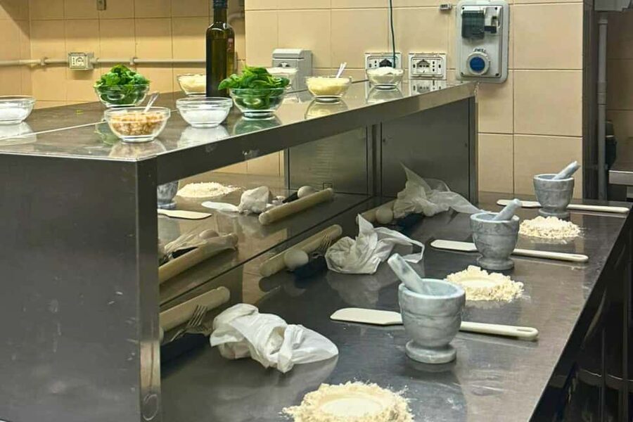 Pasta Cooking Class with Pesto Sauce Making in Rome Center - Should you book this Piazza Navona pasta class?