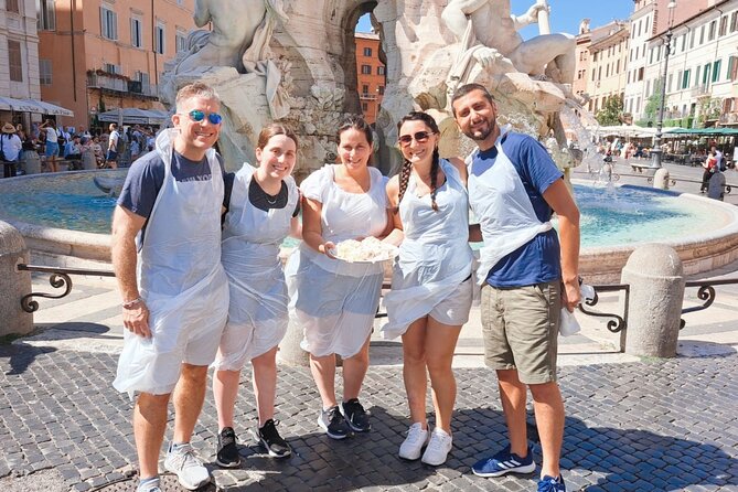 Pasta Cooking Class with Pesto Sauce Making in Rome City Center - A Roman evening built around pasta