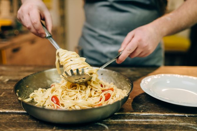 Pasta Fresca Hands-on Cooking Class with a Local in Como - What three hours really gets you