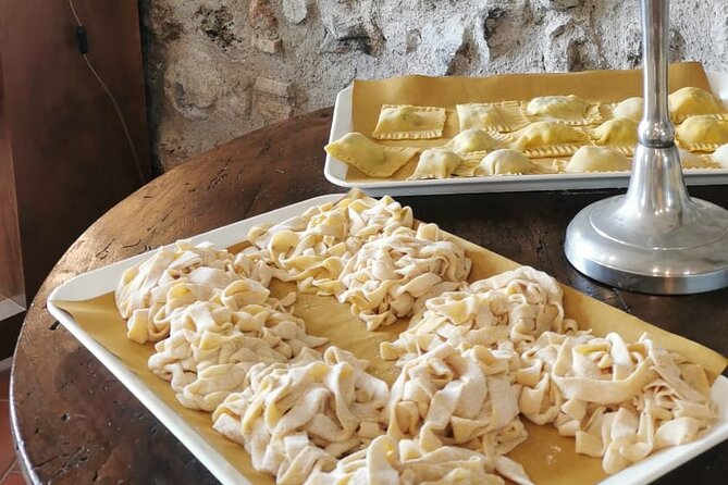 Pasta Masterclass and Wine Tour in the Minardi Vineyard - Meeting the Minardi family at the farmhouse